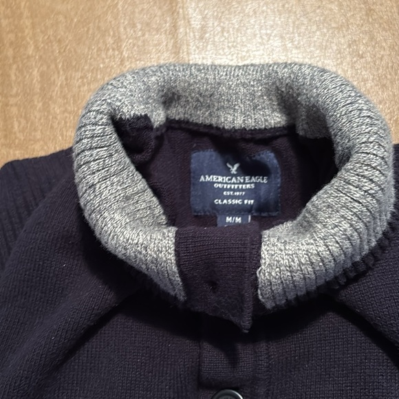 American Eagle Outfitters Classic Fit - Picture 5 of 5